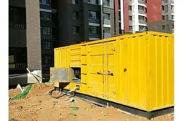 郊区发电机租赁中燃油压力过低会对发动机的哪些部件造成损坏？